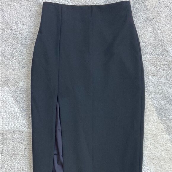 Elizabeth and James Avita Set - Picture 7 of 12